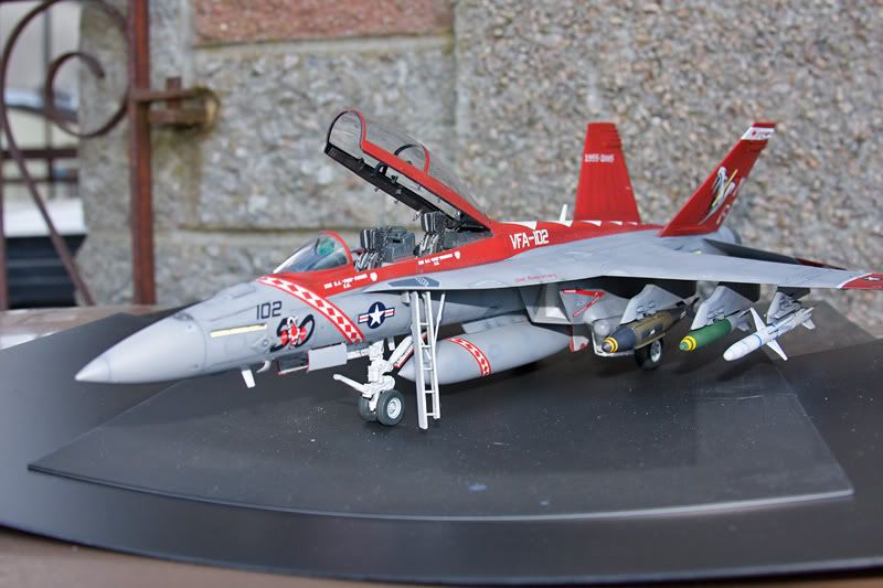 revell f 18